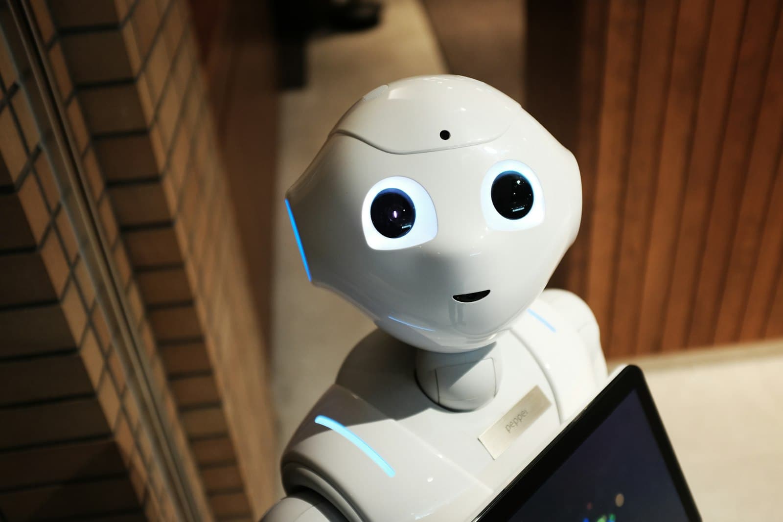 What Is Answer Engine Optimization (AEO)? How to Get Quoted by AI